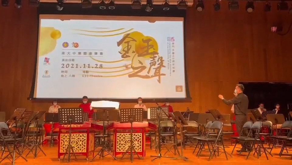 [图]不过是在校级表演上【甩飞了鼓棒】 up也没有哭的很大声