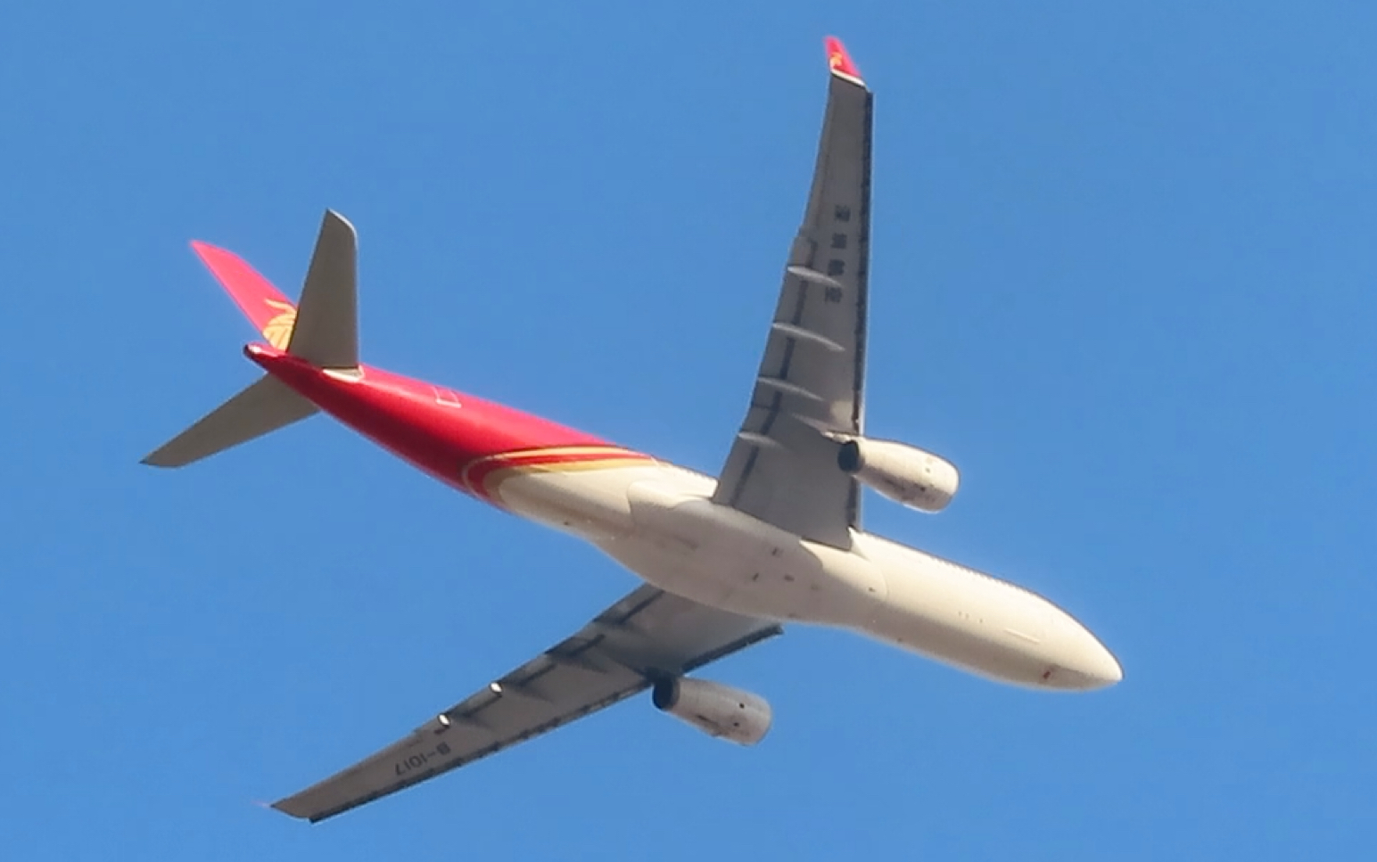 深圳航空a330首都机场起飞