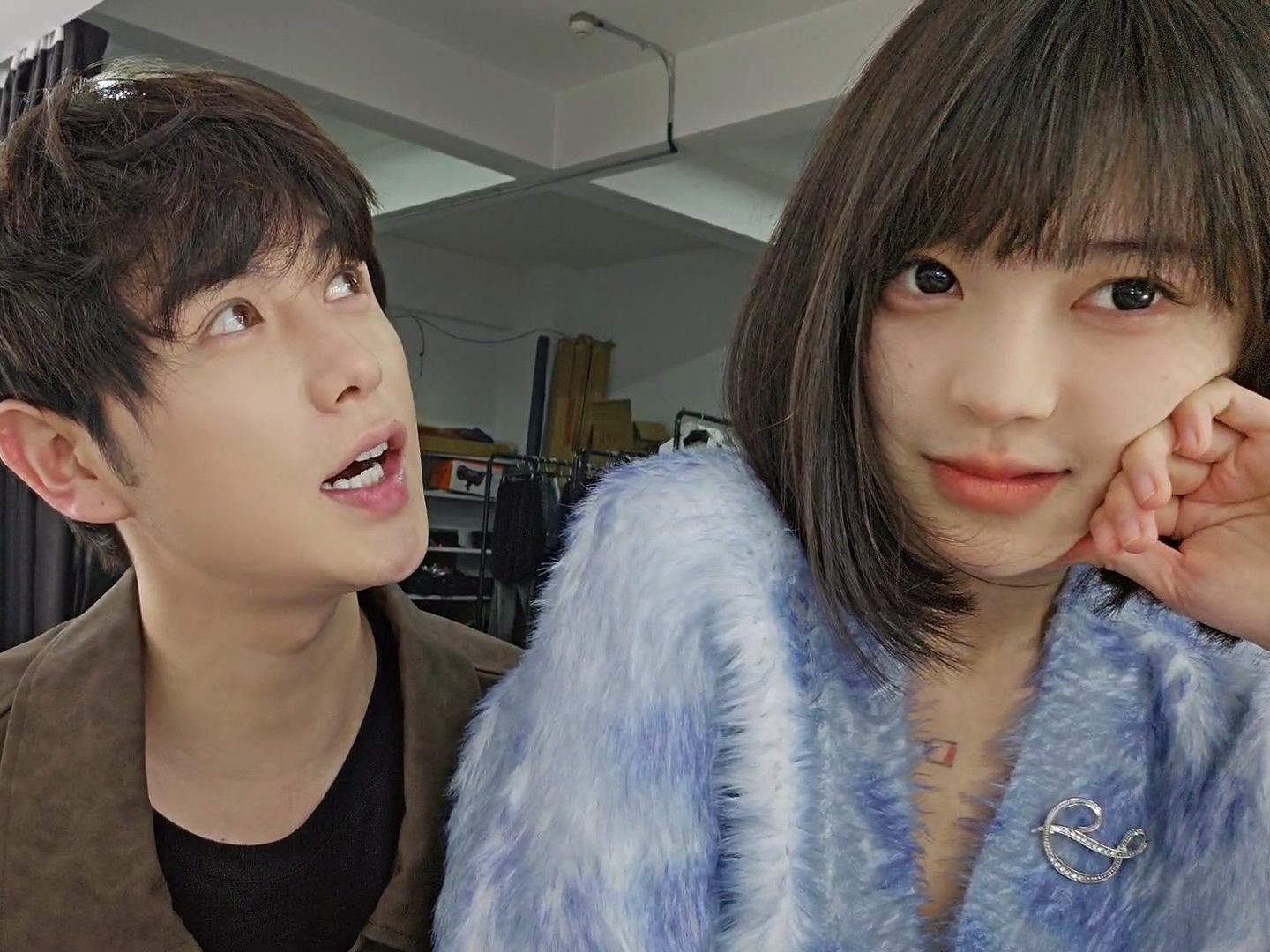 童锦程 2024年4月8日中午12点 和蔓越莓拍衣服视频