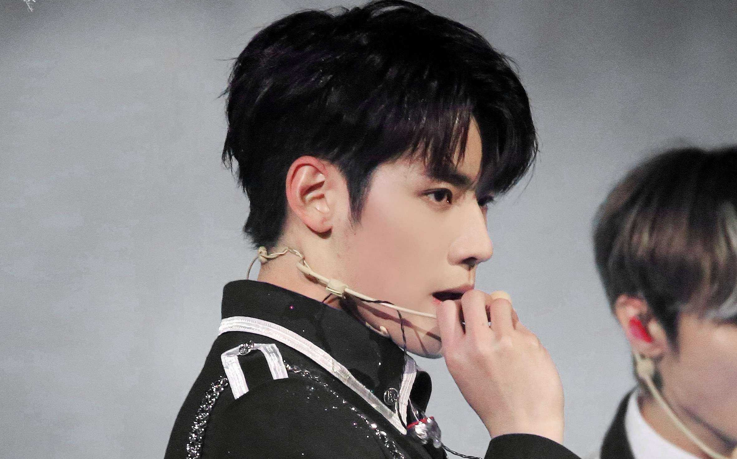 【r1se任豪】五大绝美舞台 血洗百万妈粉 表情管理博士 美貌是铁打的