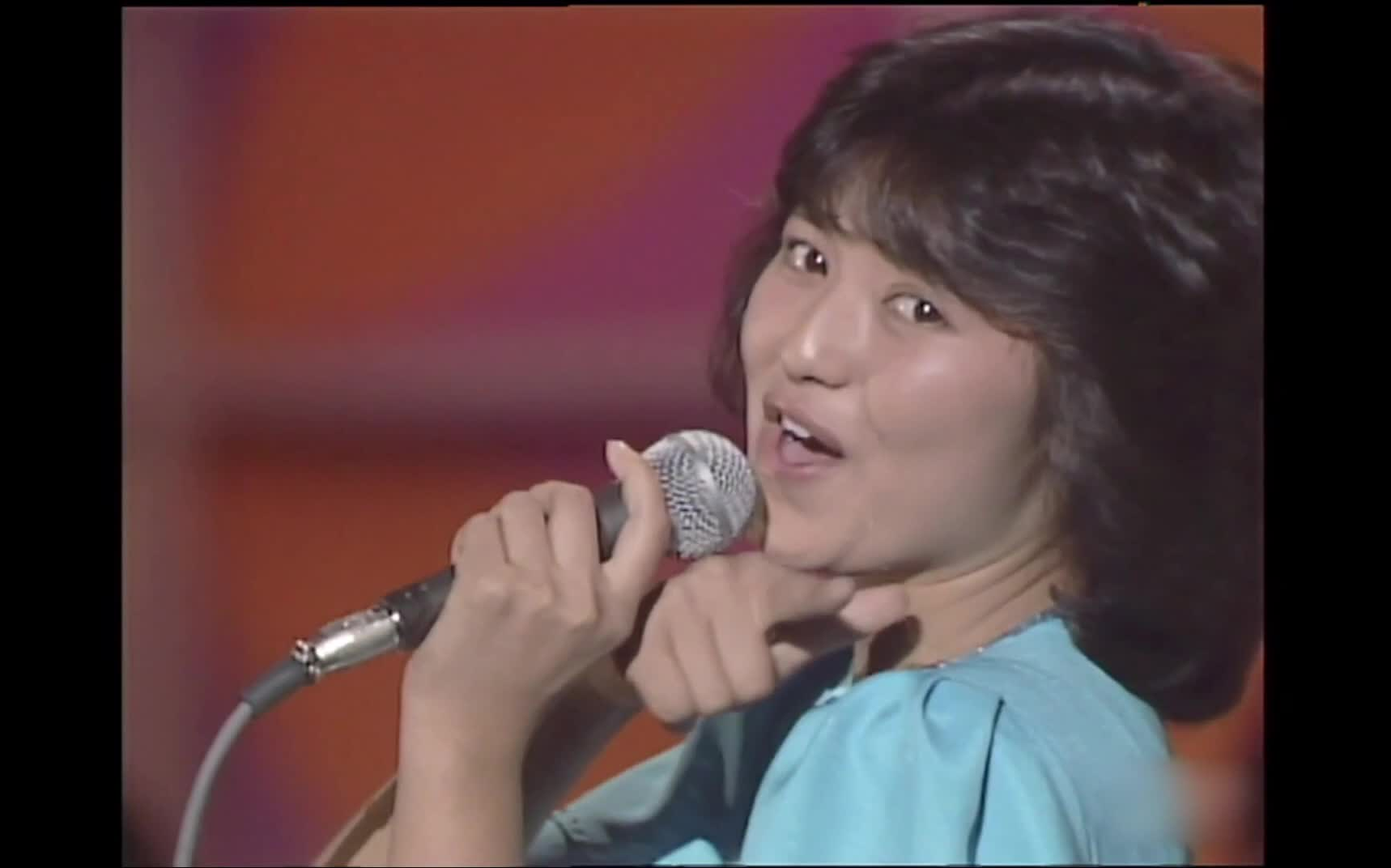 ミスター99ポリスマン - 石川秀美(1983年live)_哔哩哔哩 (゜-゜)