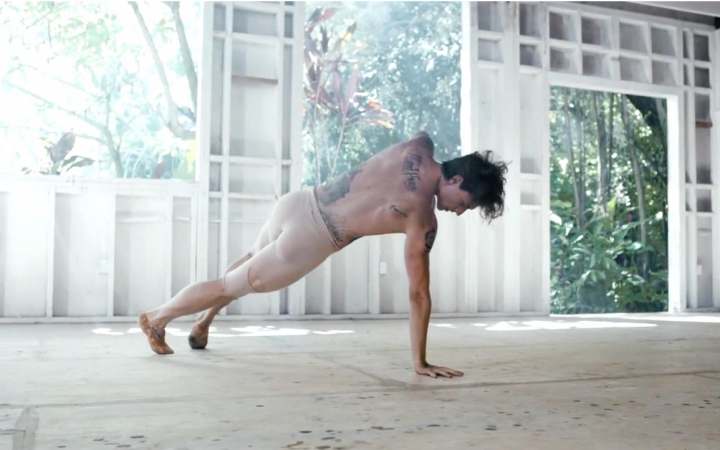 [图]乌克兰芭蕾舞舞者Sergei Polunin跳Take Me to Church