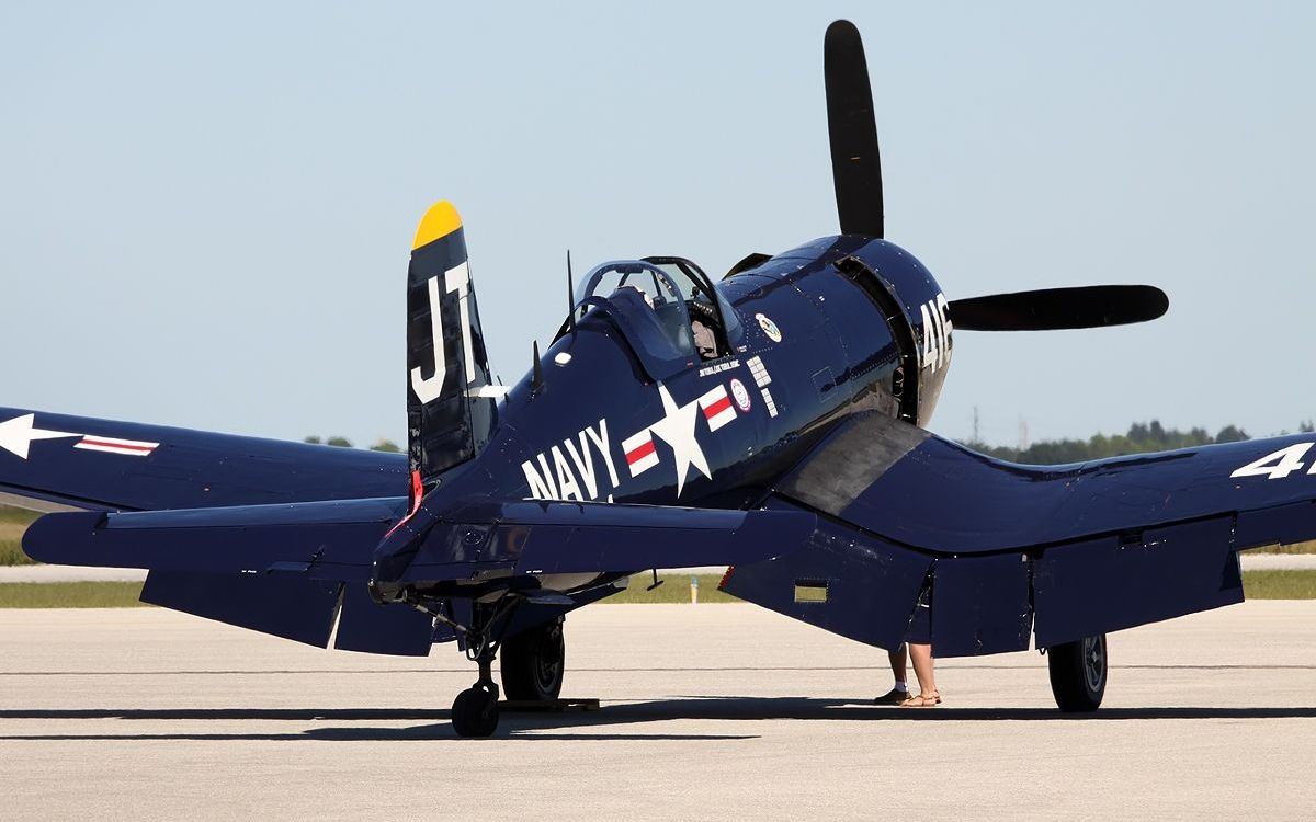 低空王者-f4u4b反杀格斗集锦_哔哩哔哩_bilibili