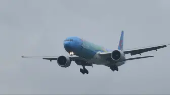 Télécharger la video: 【飞友日常】东方航空777“进博会”彩绘降落及进港成都双流