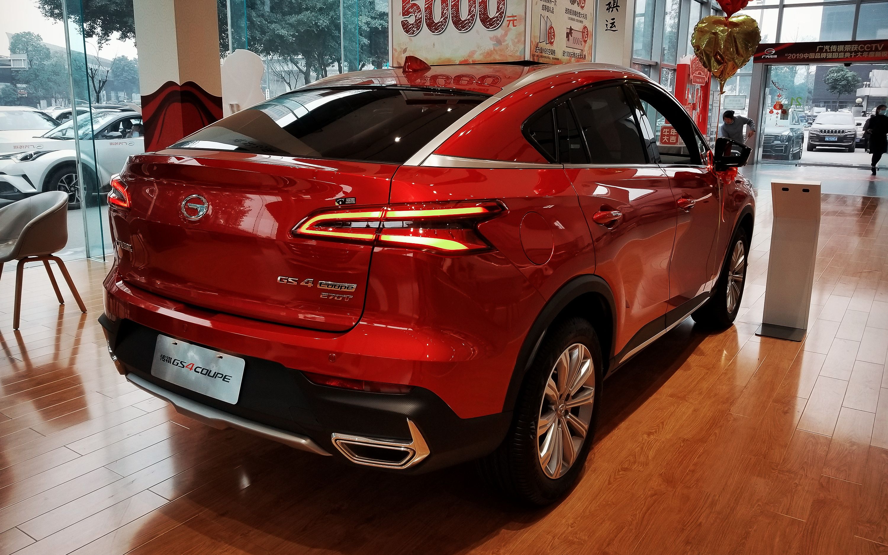 轿跑suv也节油!传祺gs4 coupe降1.2万,设计动感,跑味绝对够了