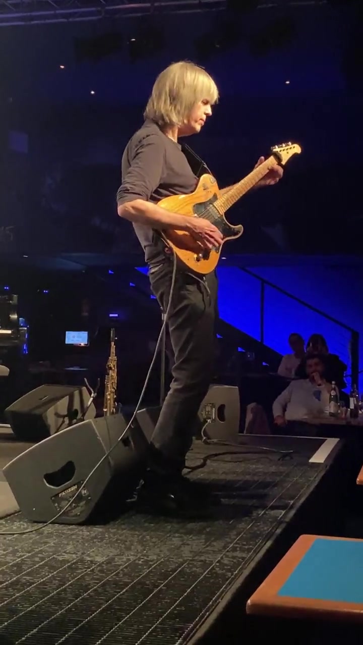 mike stern 在 blue note