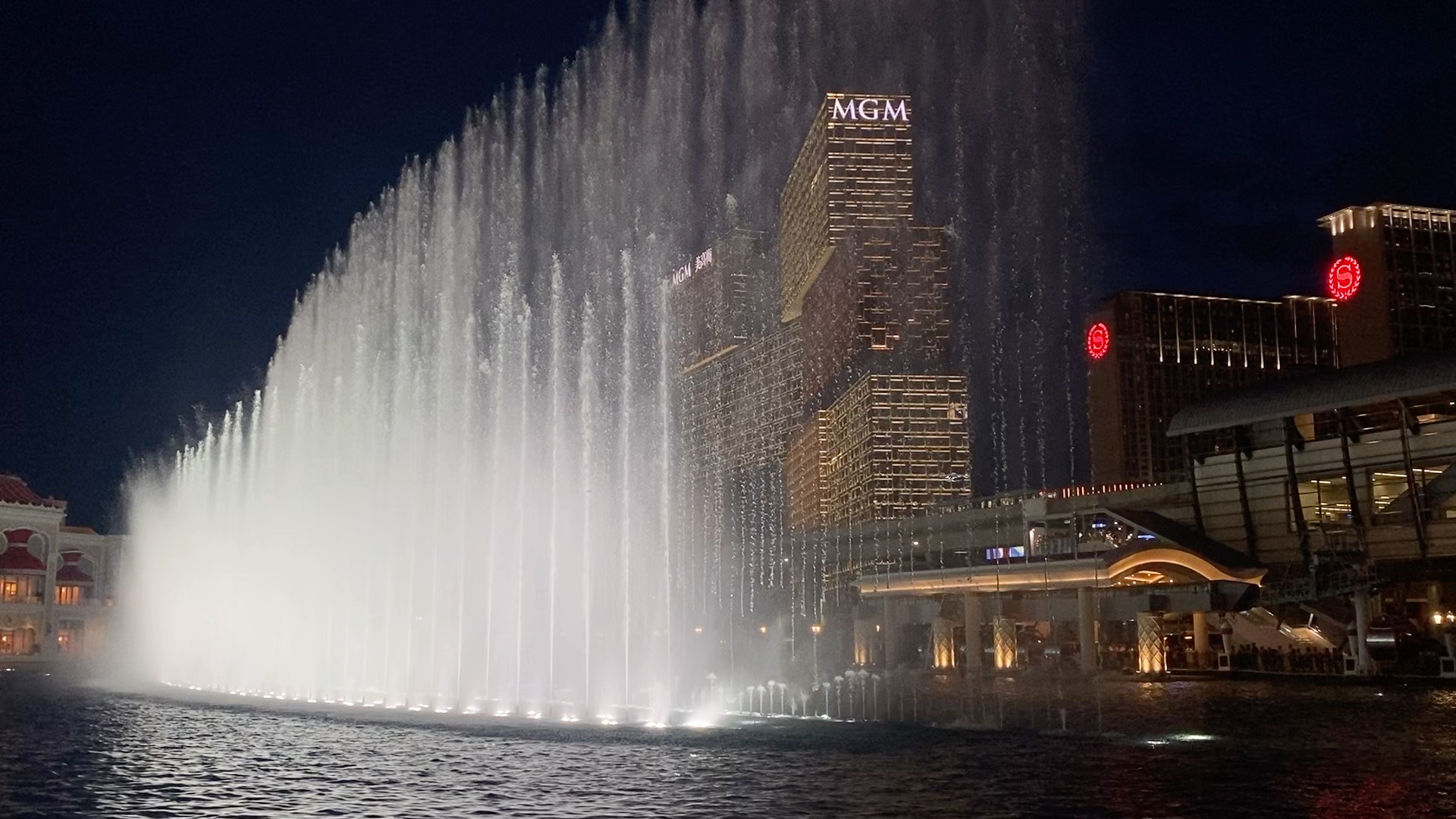 澳门永利皇宫音乐喷泉～视角震撼