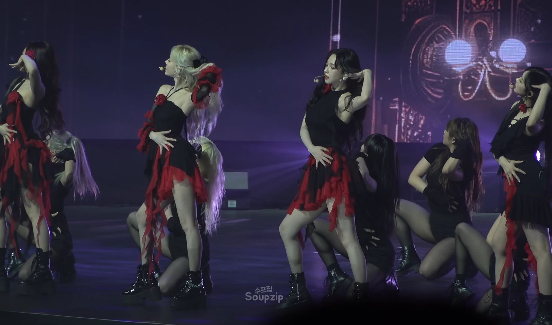 [图]240330 aespa  'Drama+Trick or Trick+Next Level+Spicy' @2024 KCON in Hong Kong