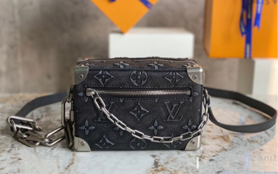 说一下高仿lv路易威登m21368黑色 盒子箱子包系列 mini soft trunk