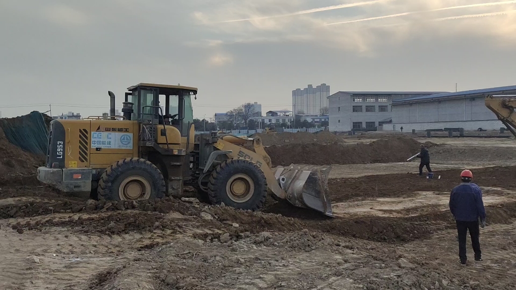 【土木老哥的日常】看大佬開剷車.