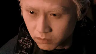 左手藏的什么？马自达车钥匙