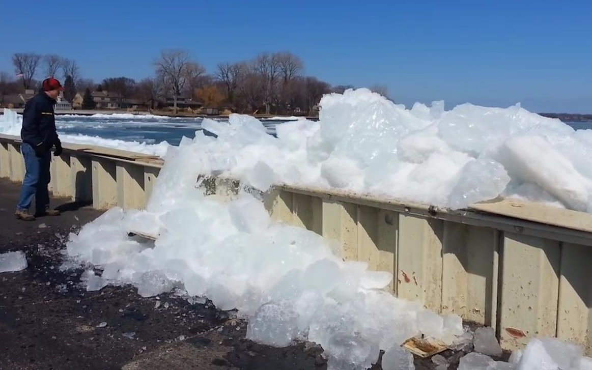 河水涌上来一瞬间全部结冰,还是真实发生的,原来自古有之_哔哩哔哩