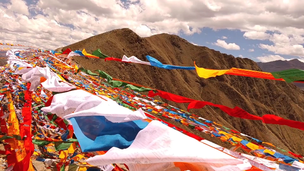 挂经幡,我向神祈福 祝自己平安喜乐