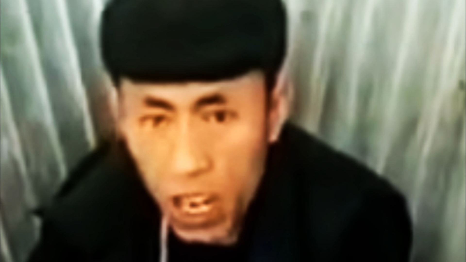 老八经典厕所之战!奥利给,干了兄弟们!