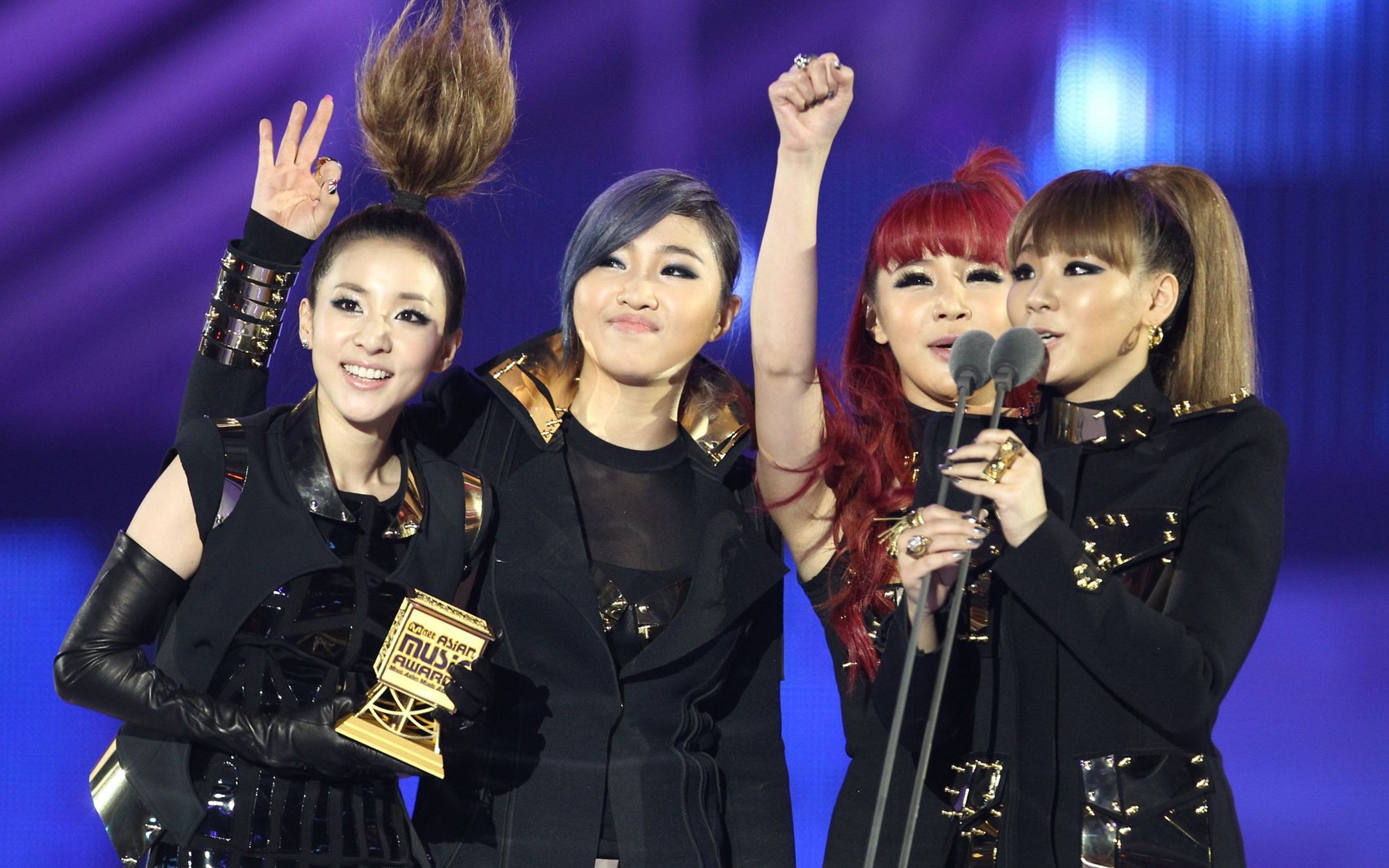 2ne1 我最红_哔哩哔哩 (゜-゜)つロ 干杯~-bilibili