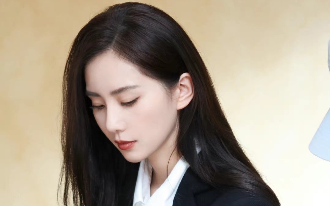 刘诗诗西装白衬衫