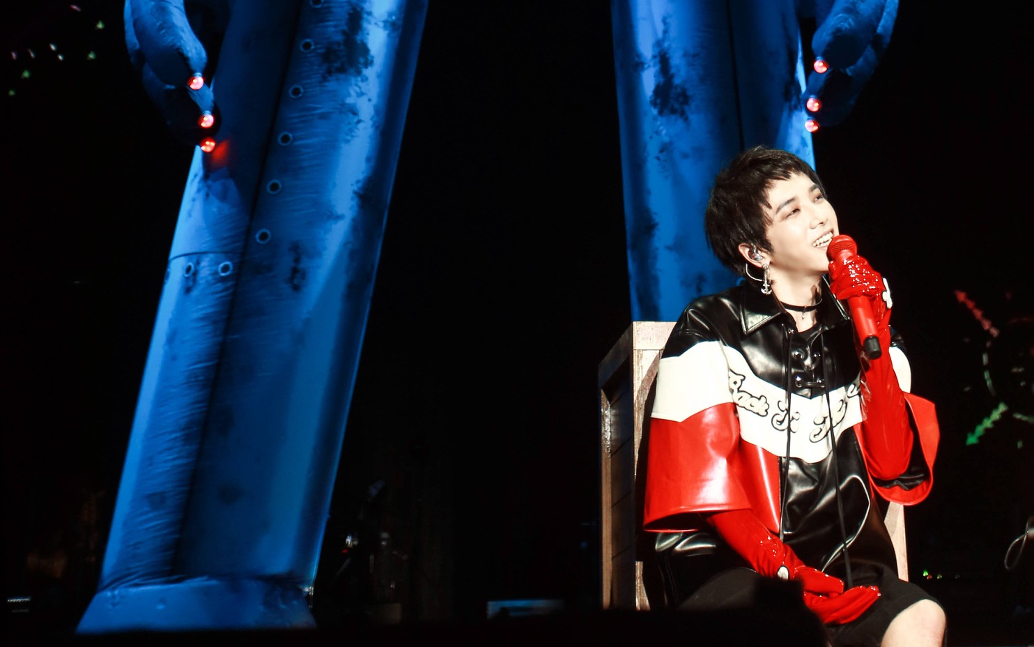 【华晨宇】2018火星演唱会 〈忧伤的巨人〉