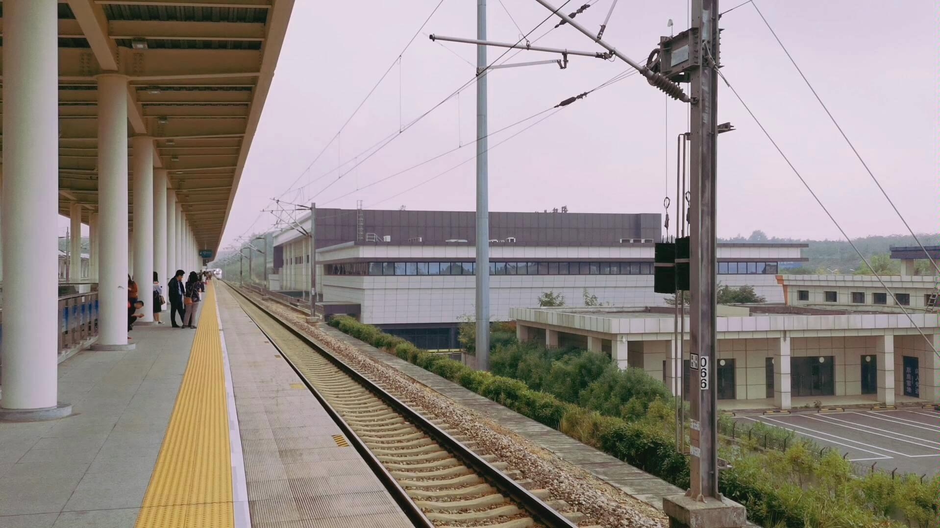 cr400bfa合福高铁铜陵北站1道进站