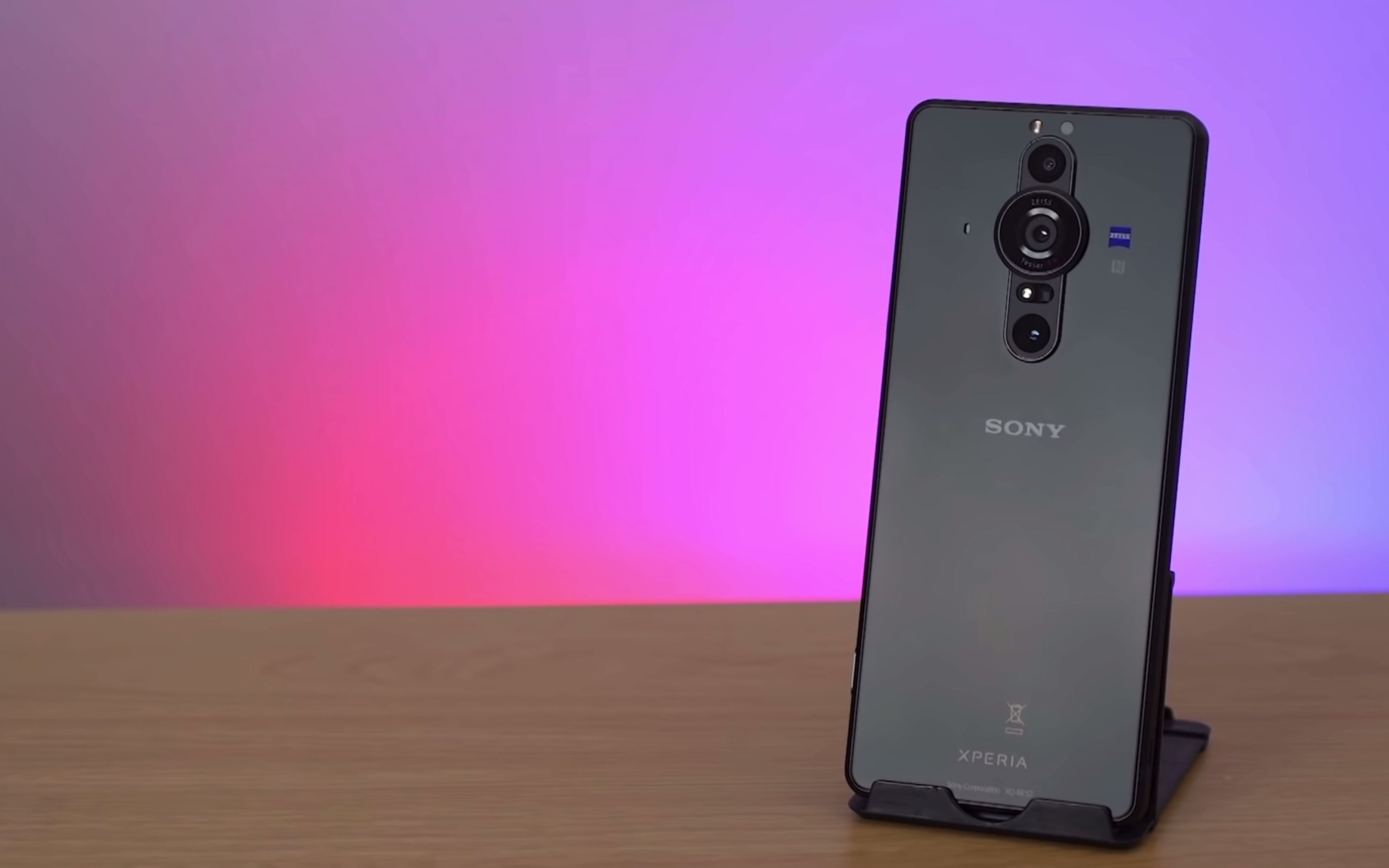 用西班牙语大吹特吹索尼 xperia pro-i 手机