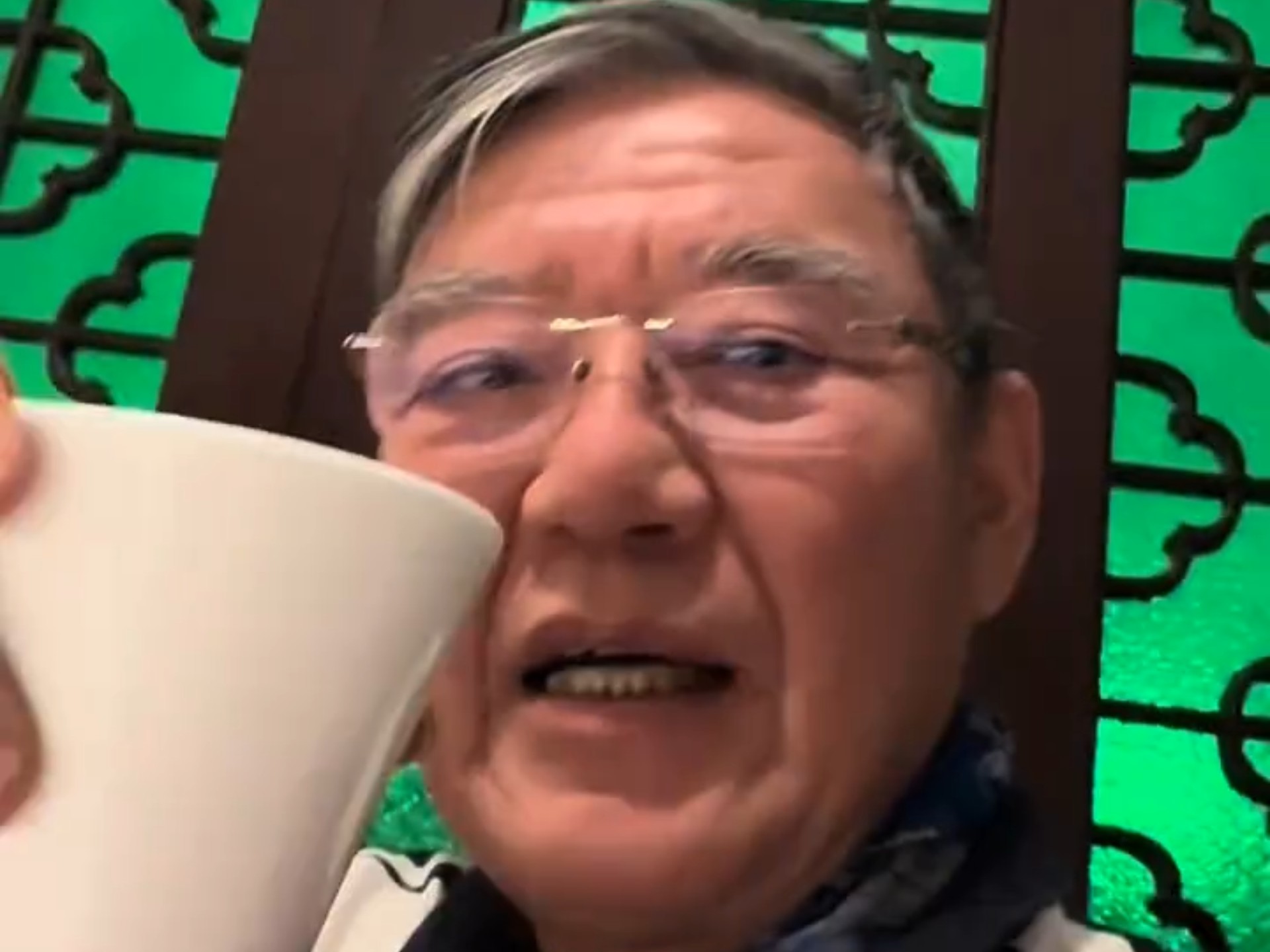 李立群:和朋友吃上海菜喝点黄酒
