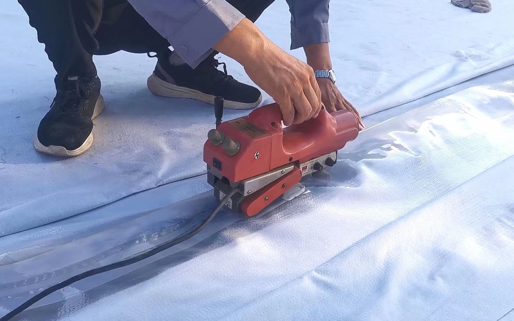 一分钟学会复合土工膜焊接方法