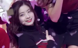 Télécharger la video: 【TWICE】《LIKEY》金多贤豆腐竖版直拍（171102）