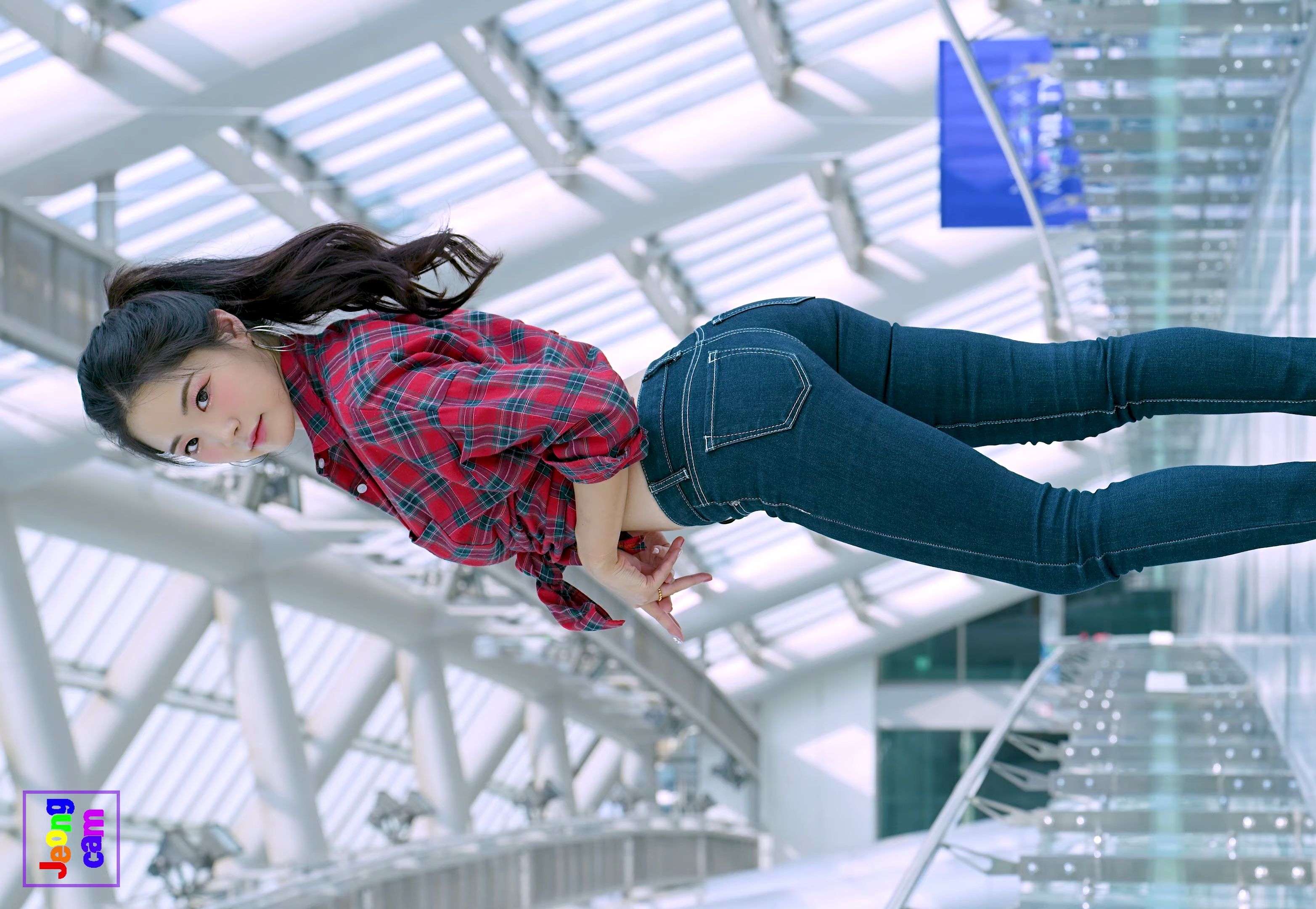 【洪智恩】韩国车模小姐姐 hong jieun 紧身牛仔裤 饭拍│2022