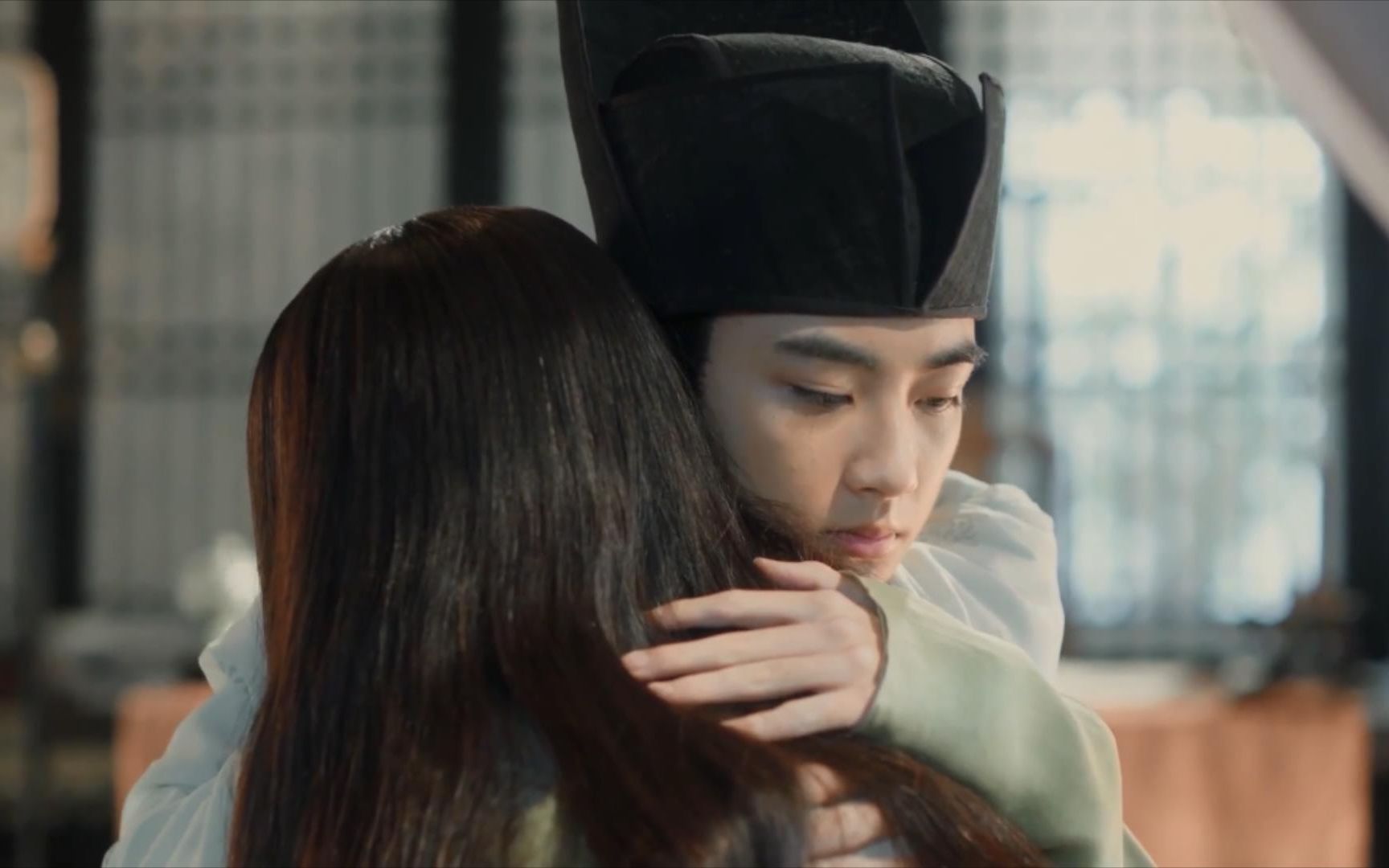 清平乐:徽柔扑在怀吉怀里哭着说哥哥我害怕,梁怀吉真的太温柔了_哔哩