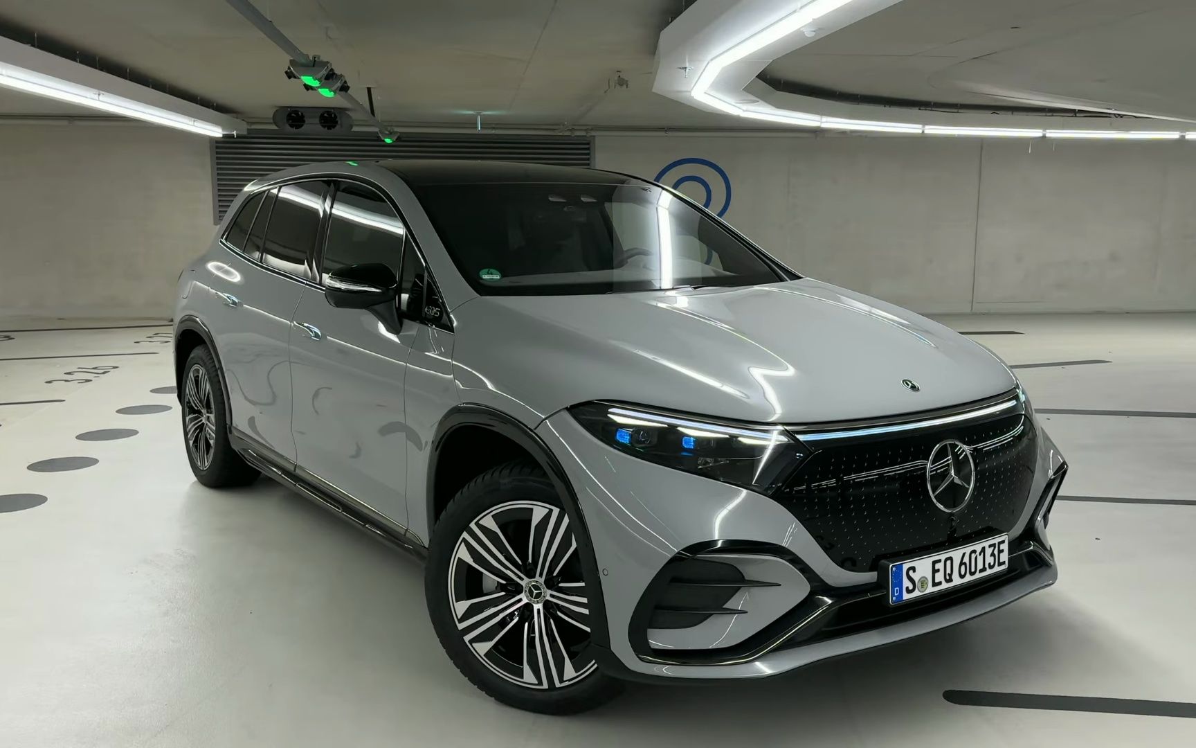 奔驰 2023 eqs suv