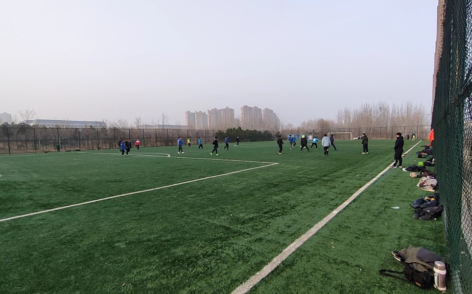 秦皇岛市业余足球爱好者联盟 秦皇岛野球之市政南足球场友谊赛 白队vs