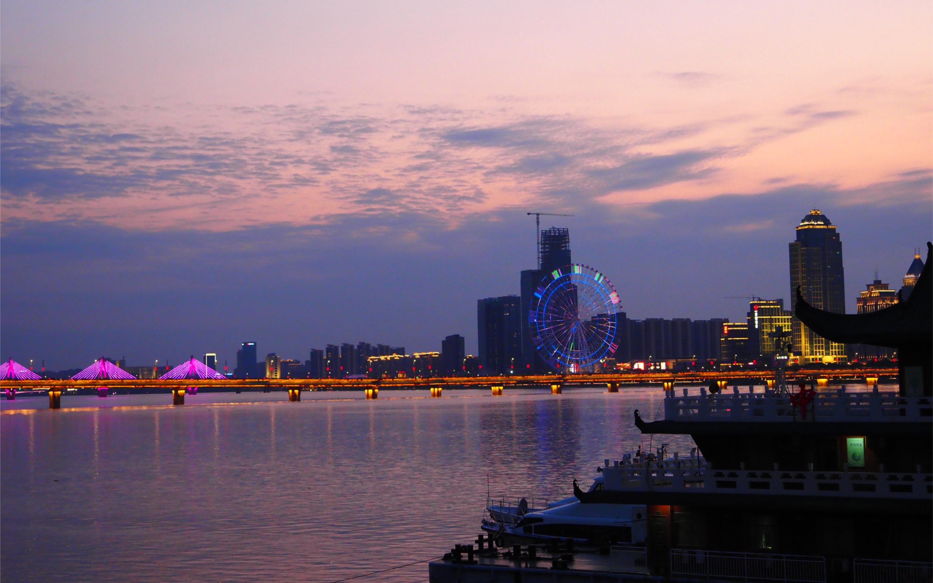 朝阳市夜景图片