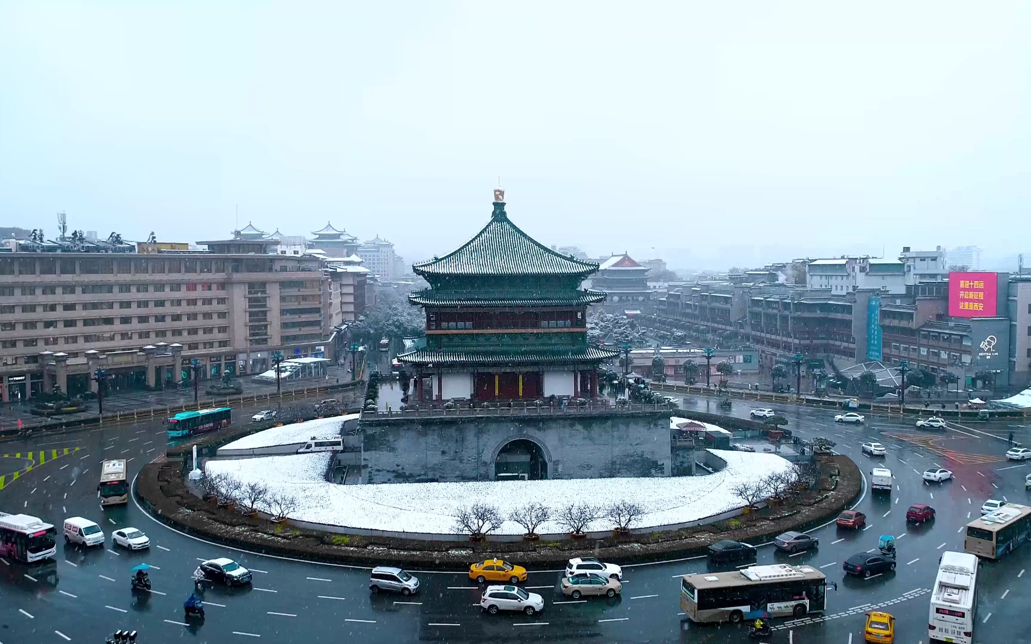 航拍钟楼一镜到底