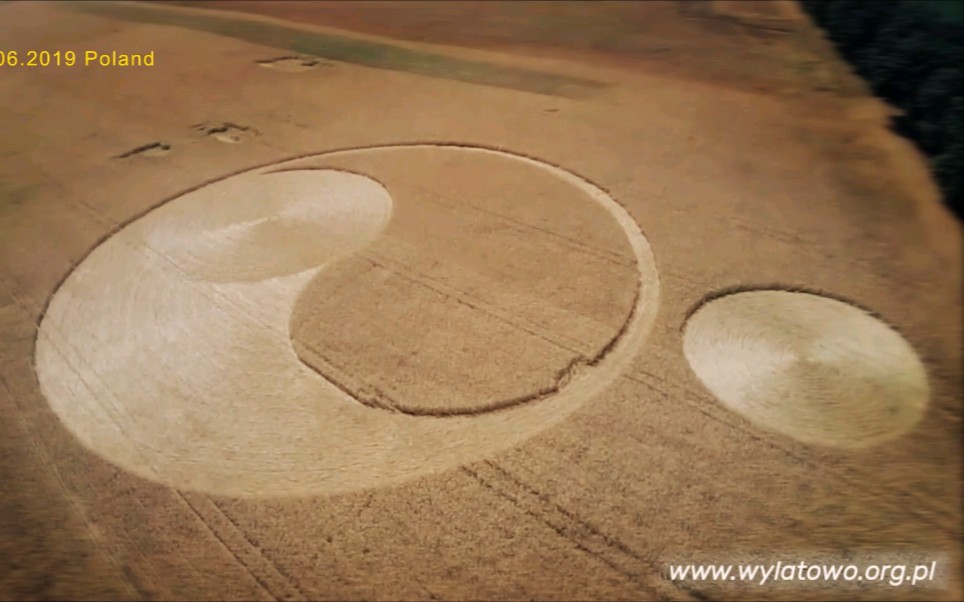 2019年6月29日波兰沃尔卡奥尔科瓦附近一个巨大的太极麦田圈