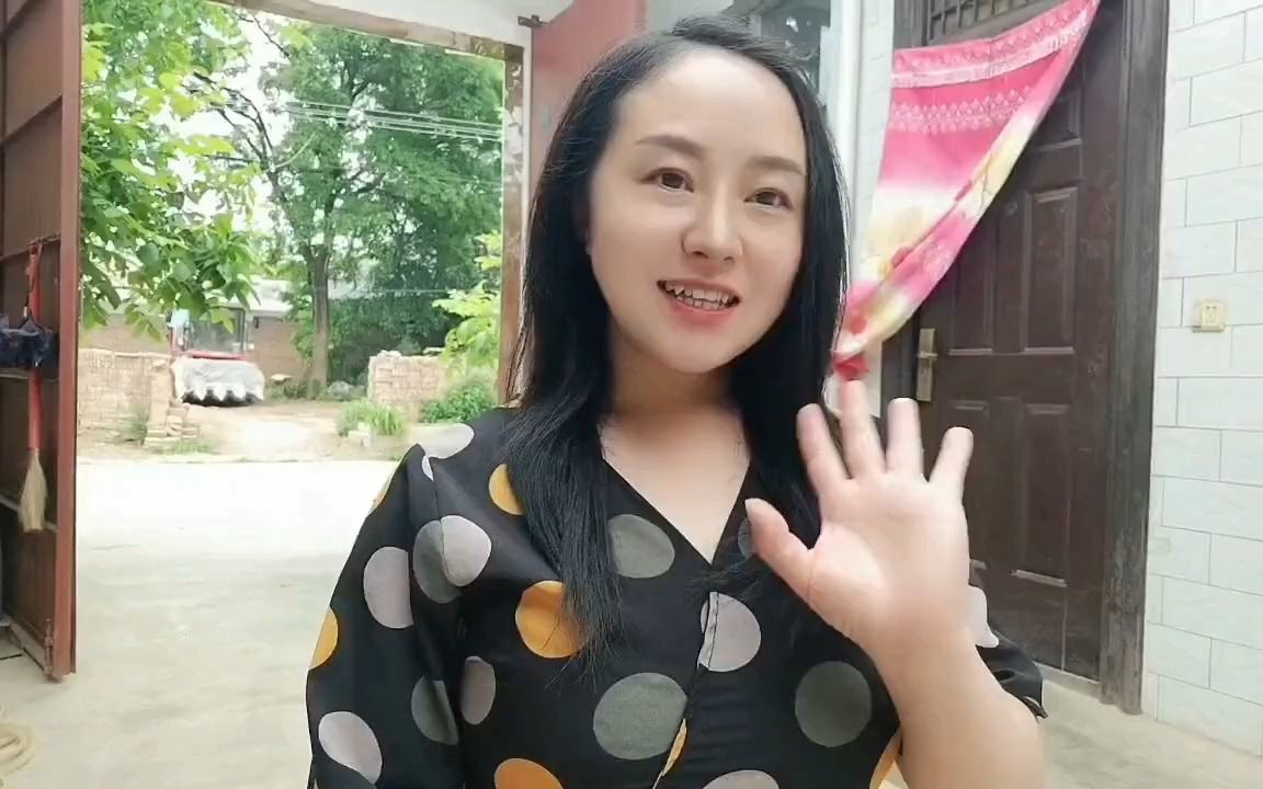 [图]老挝媳妇要把堂妹介绍来中国叔叔会同意吗真只谈感情不谈钱吗