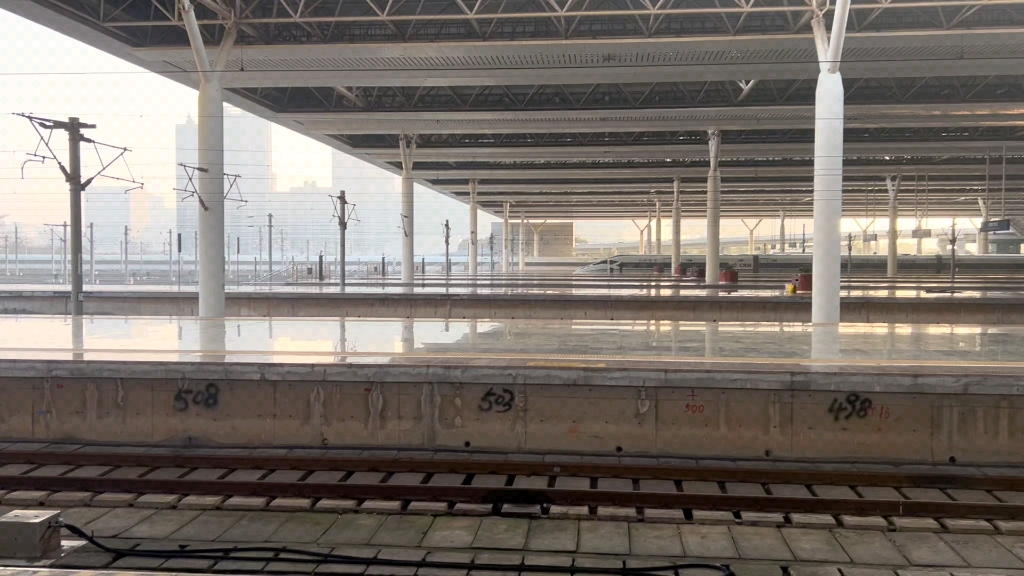 g1471次(上海虹桥站-萍乡北站)本务上海动车段cr400bf型南昌西站进站