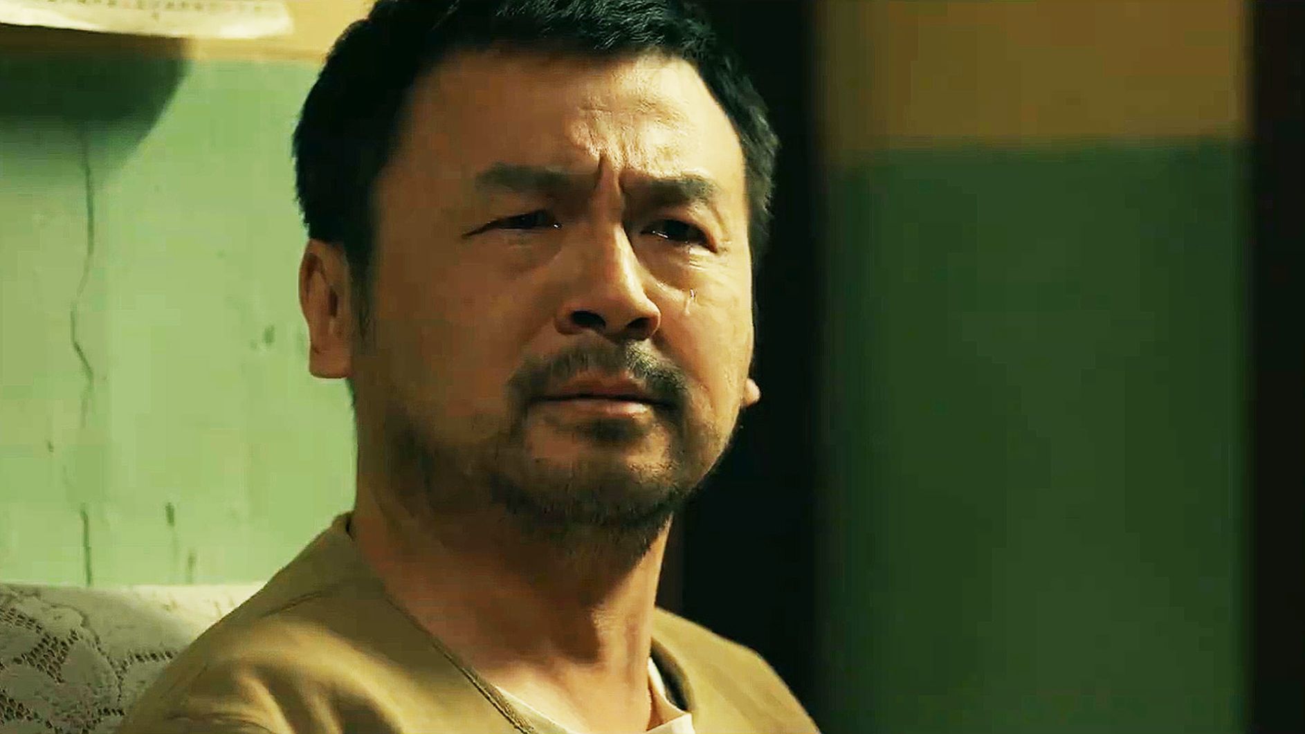 警察为抓特务，竟做了40年邻居！豆瓣7.5分《抓特务》新预告，雷佳音+胡歌