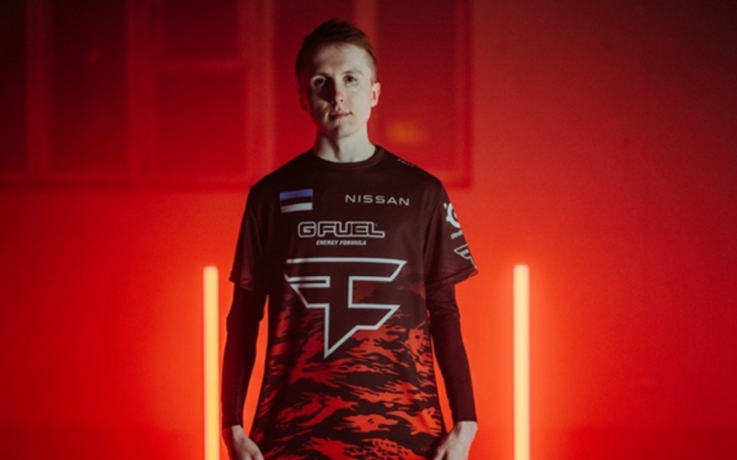 [图]ropz：父亲你看到了吗，我可以靠csgo养家了