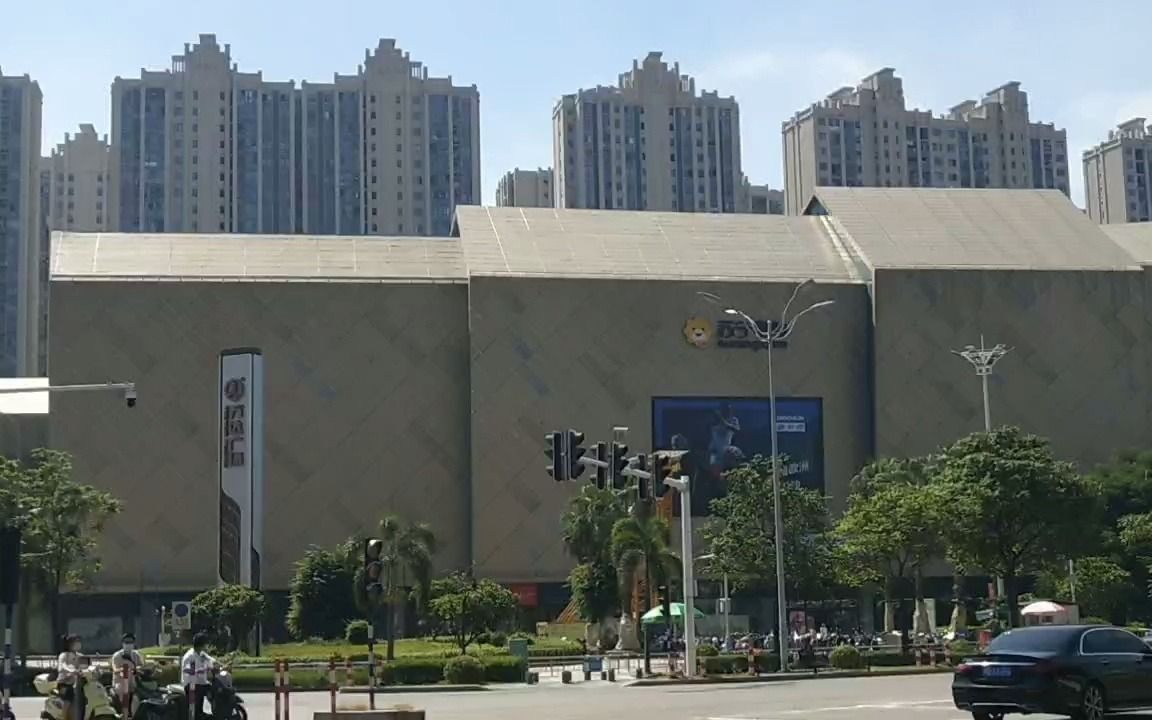 万达广场,俺们漳州也有,虽然是麻雀,但是五脏俱全,哈哈哈