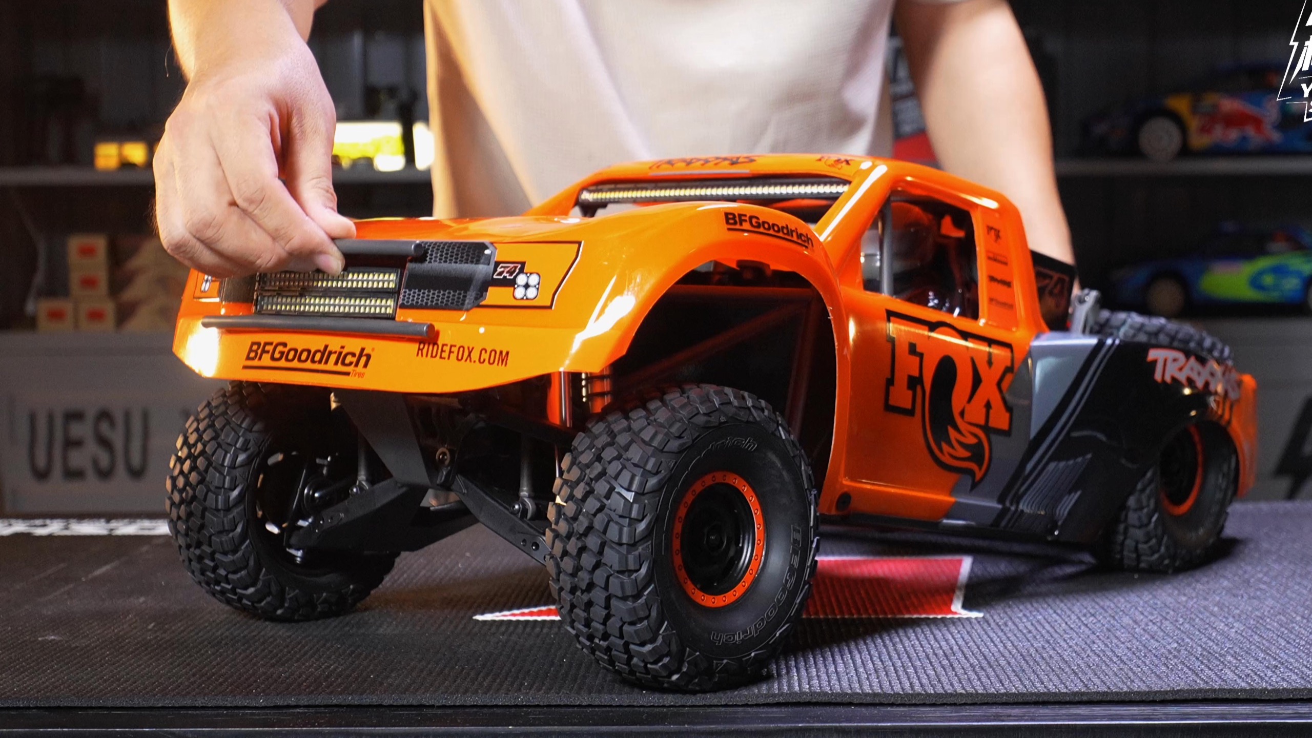 谁能不爱udr呢?traxxas 1/7奖杯卡车udr开箱