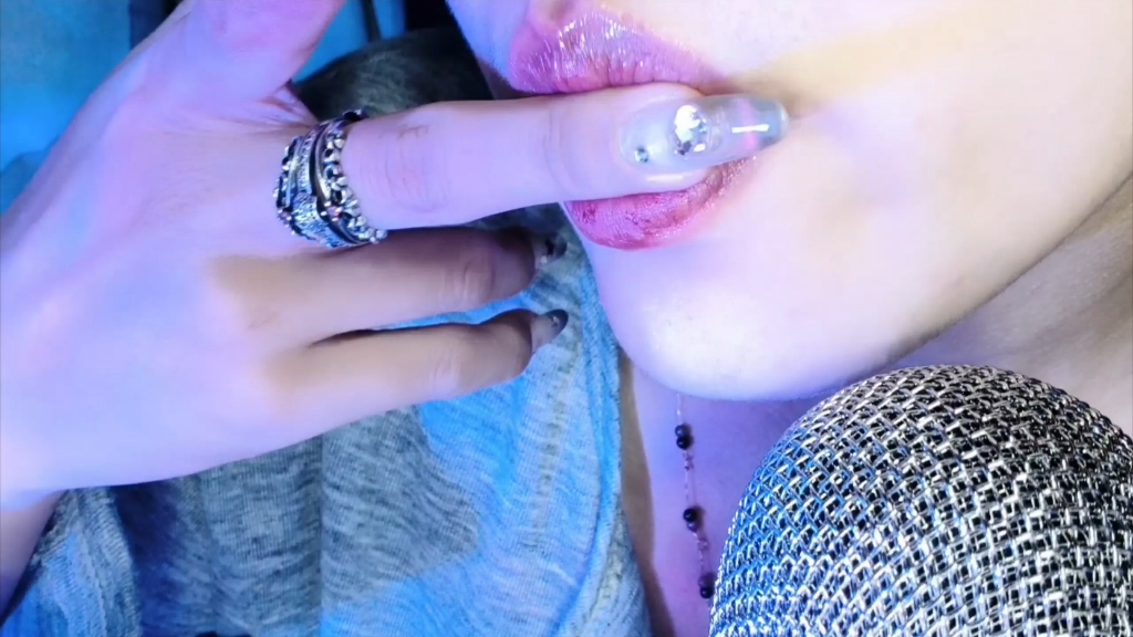 漂亮姐姐助眠,舔手指