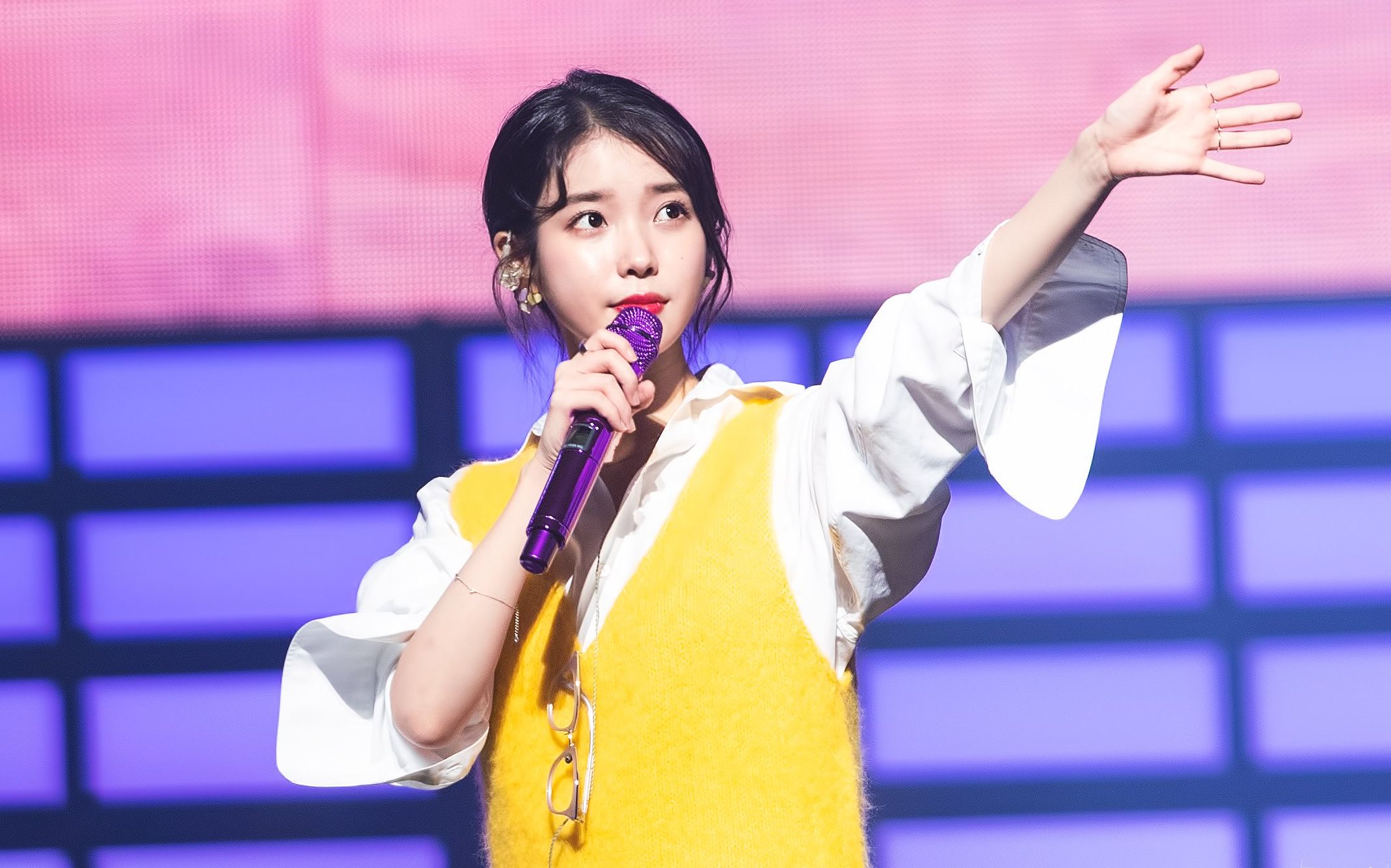 iu190921iu李知恩11周年粉丝见面会fm第一场超清饭拍合集