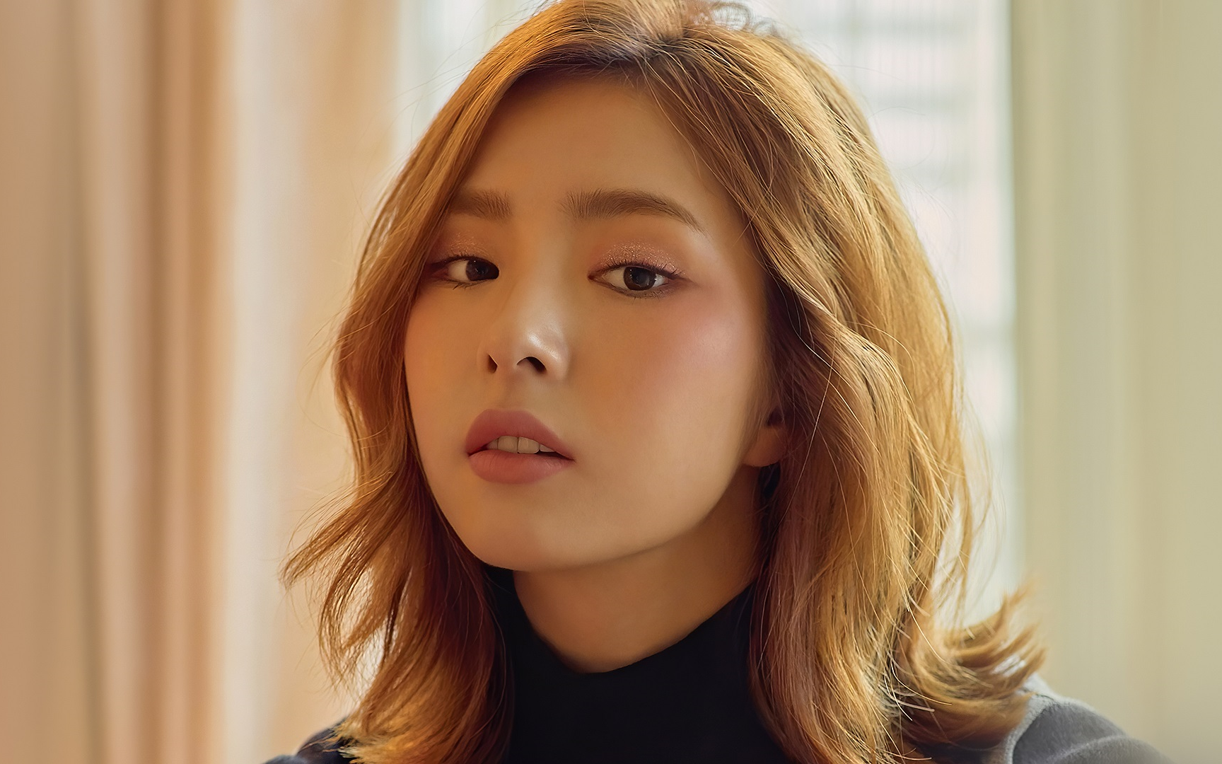 iu李知铜亲自迎接 欢迎申世景加入edam