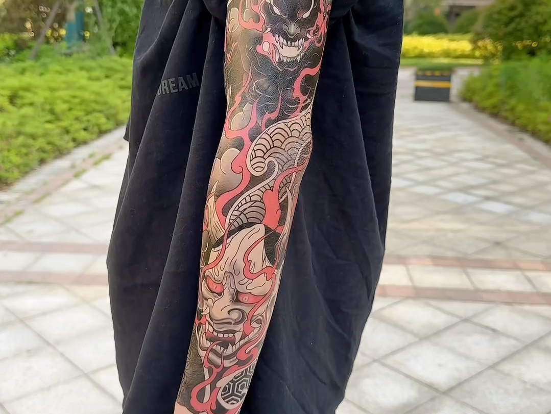 喜欢的兄弟点点关注我会持续更新纹身贴视频.