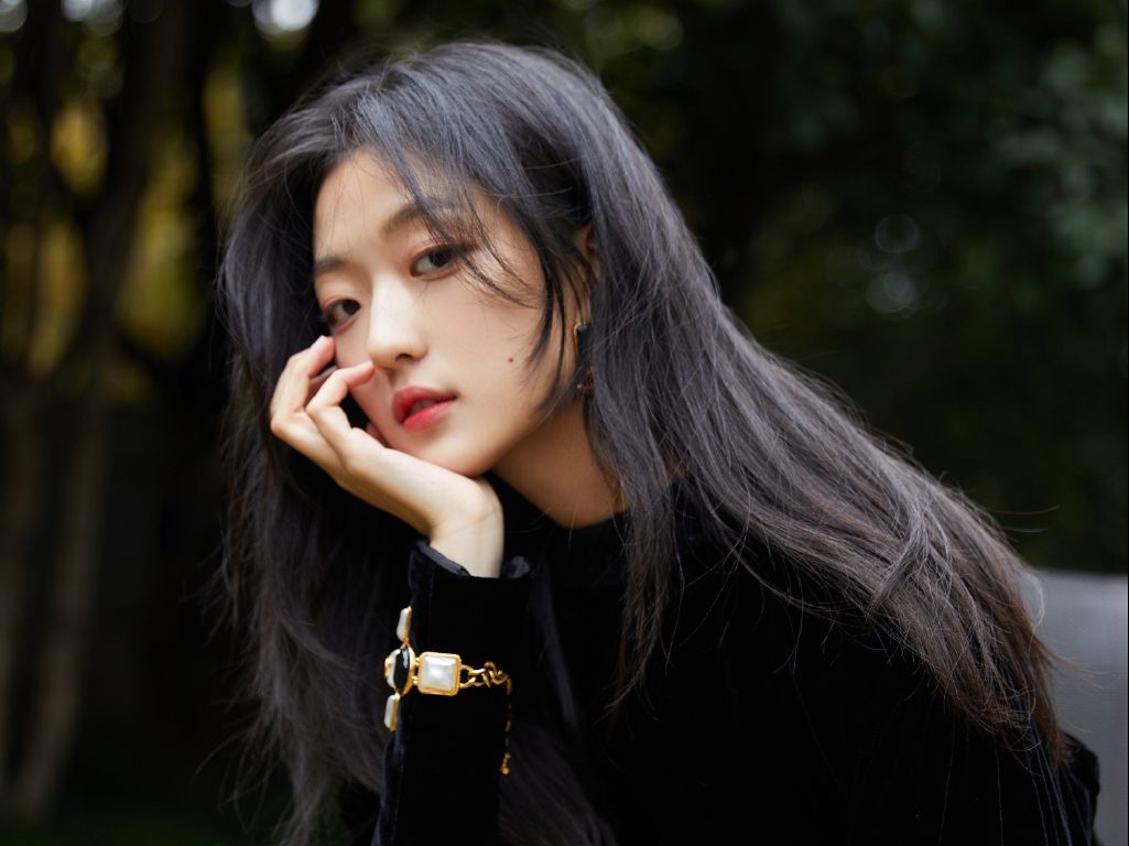 孙千,很低调一女孩,身材颜值都很不错