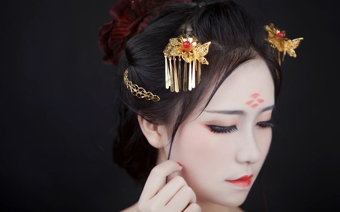 古风妆容 _【73晴晴73醉青楼】檀色点唇额间 用鸳鸯黄淡淡的抹