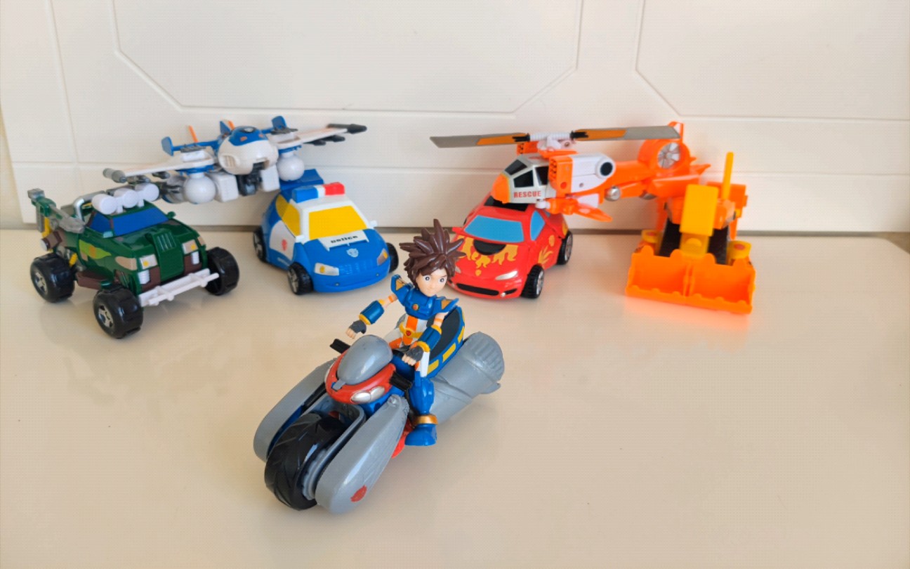 百变机兽洛洛历险记国产童年玩具 合影留恋 致敬童年_哔哩哔哩_bili