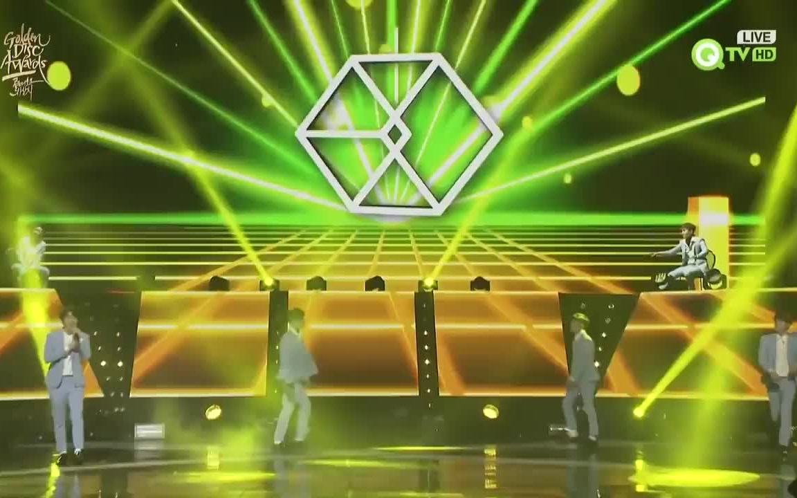 2016年第30届金唱片 | 唱片部门特别舞台  EXO《LOVE ME RINGHT》《SING FOR YOU》+获奖感言哔哩哔哩bilibili