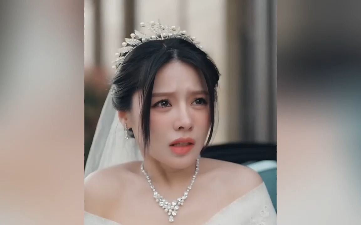 [图]女孩天生貌美如花，可母亲却对她嫌弃至极，灰姑娘闪婚后被宠爆了！