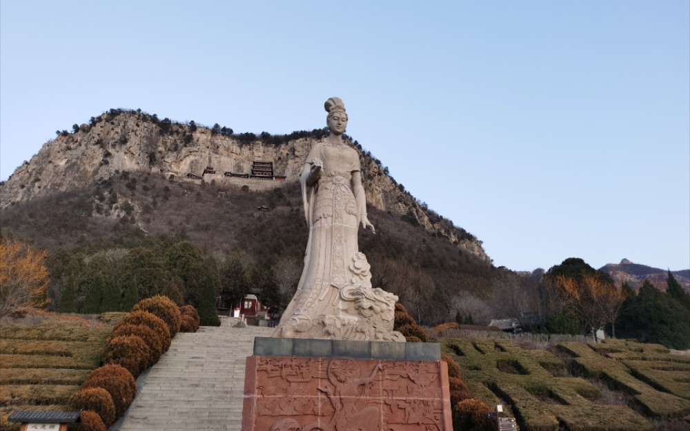 15分钟实拍中国最大女娲庙,悬崖上的活动的吊庙,娲皇宫