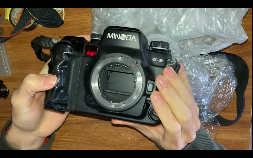 600块的美能达a9开箱,连拍很爽!(第n 2期开箱视频)